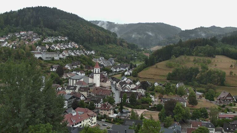 Dieses Bild zeigt eine Webcam-Aufnahme von Ottenhöfen, aufgenommen am Freitag, den 21.08.2026 um 14:50 Uhr