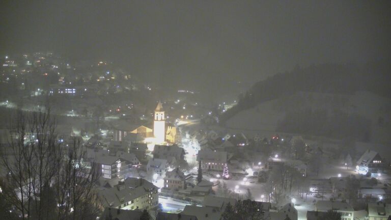 Dieses Bild zeigt eine Webcam-Aufnahme von Ottenhöfen, aufgenommen am Freitag, den 02.01.2026 um 19:10 Uhr
