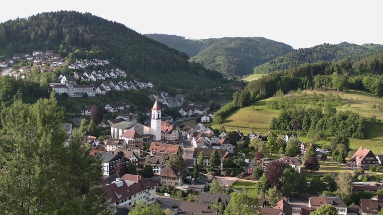 Dieses Bild zeigt eine Webcam-Aufnahme von Ottenhöfen, aufgenommen am Sonntag, den 24.05.2026 um 07:30 Uhr
