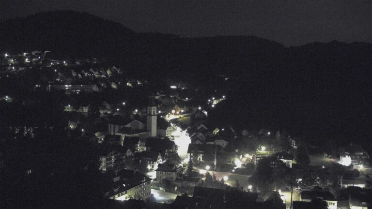 Dieses Bild zeigt eine Webcam-Aufnahme von Ottenhöfen, aufgenommen am Freitag, den 26.06.2026 um 01:30 Uhr