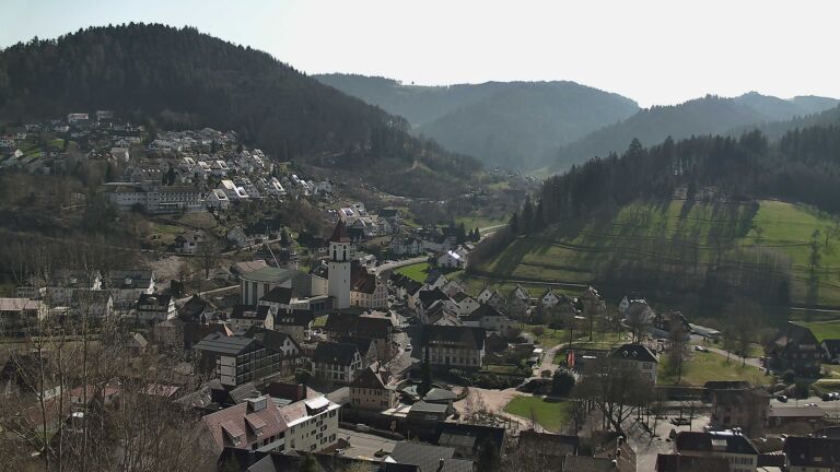 Dieses Bild zeigt eine Webcam-Aufnahme von Ottenhöfen, aufgenommen am Donnerstag, den 05.03.2026 um 13:10 Uhr