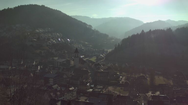 Dieses Bild zeigt eine Webcam-Aufnahme von Ottenhöfen, aufgenommen am Freitag, den 26.12.2025 um 12:10 Uhr