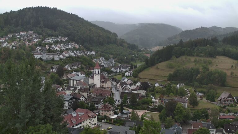 Dieses Bild zeigt eine Webcam-Aufnahme von Ottenhöfen, aufgenommen am Sonntag, den 30.08.2026 um 10:10 Uhr