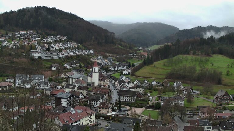 Dieses Bild zeigt eine Webcam-Aufnahme von Ottenhöfen, aufgenommen am Samstag, den 04.04.2026 um 10:00 Uhr