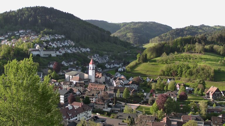 Dieses Bild zeigt eine Webcam-Aufnahme von Ottenhöfen, aufgenommen am Mittwoch, den 29.04.2026 um 07:40 Uhr