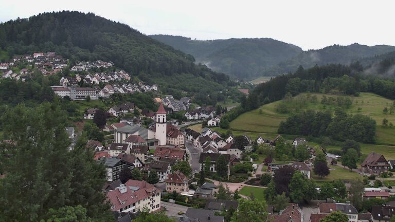 Dieses Bild zeigt eine Webcam-Aufnahme von Ottenhöfen, aufgenommen am Sonntag, den 31.05.2026 um 20:30 Uhr