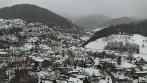 Dieses Bild zeigt eine Webcam-Aufnahme von Ottenhöfen, aufgenommen am Donnerstag, den 08.01.2026 um 14:40 Uhr