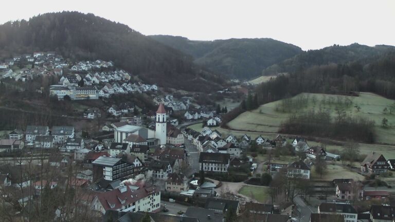 Dieses Bild zeigt eine Webcam-Aufnahme von Ottenhöfen, aufgenommen am Sonntag, den 08.02.2026 um 07:30 Uhr