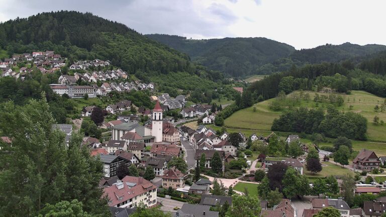 Dieses Bild zeigt eine Webcam-Aufnahme von Ottenhöfen, aufgenommen am Sonntag, den 31.05.2026 um 11:40 Uhr