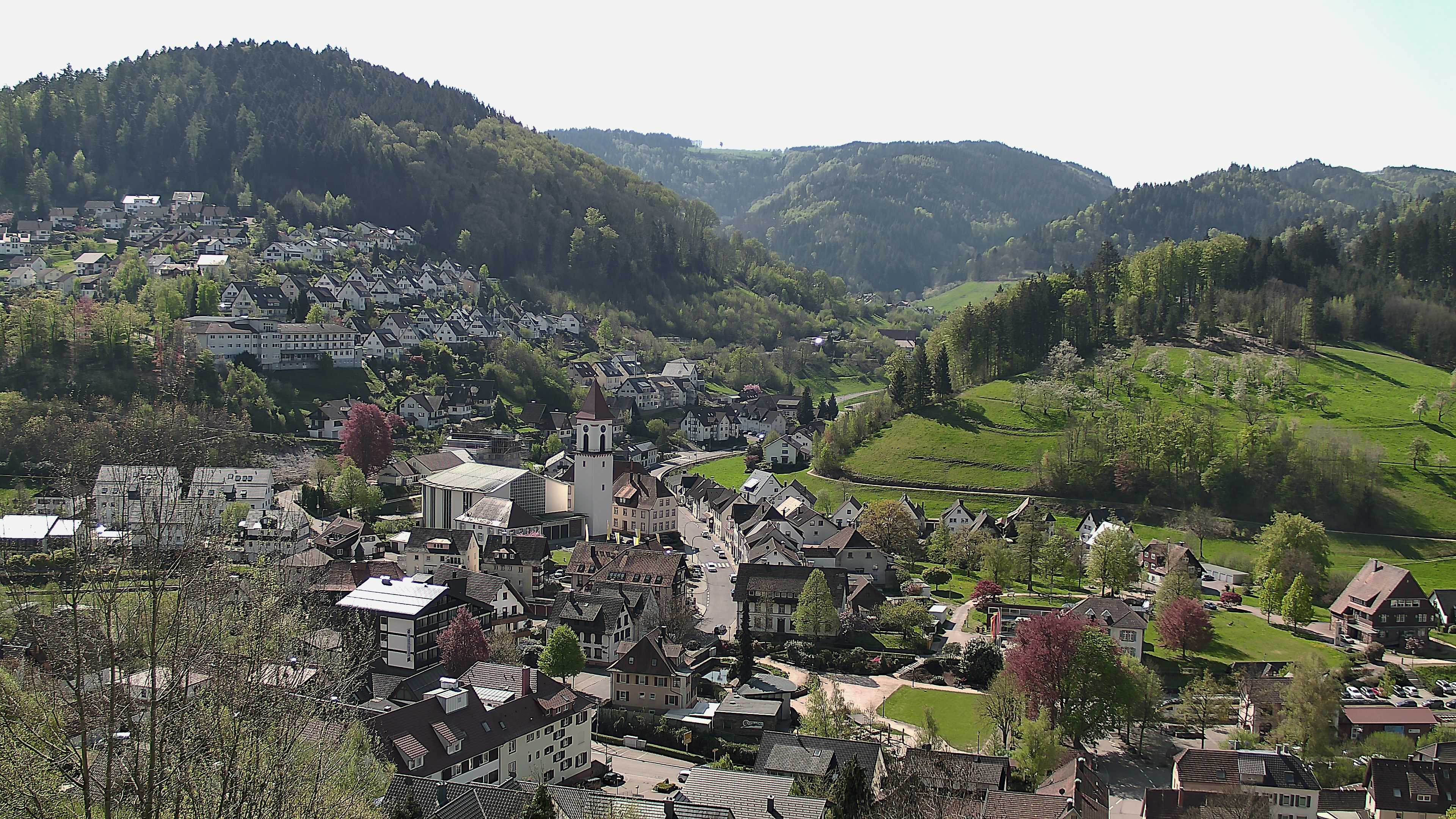 Dieses Bild zeigt eine Webcam-Aufnahme von Ottenhöfen, aufgenommen am Samstag, den 18.04.2026 um 11:10 Uhr