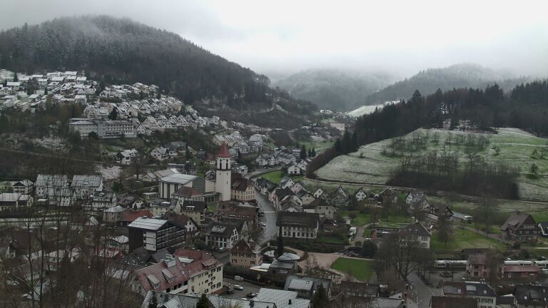 Dieses Bild zeigt eine Webcam-Aufnahme von Ottenhöfen, aufgenommen am Donnerstag, den 26.03.2026 um 07:50 Uhr