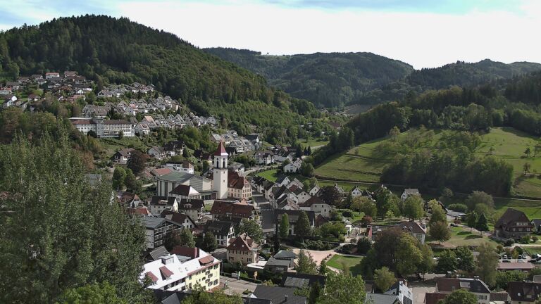 Dieses Bild zeigt eine Webcam-Aufnahme von Ottenhöfen, aufgenommen am Samstag, den 19.09.2026 um 15:10 Uhr