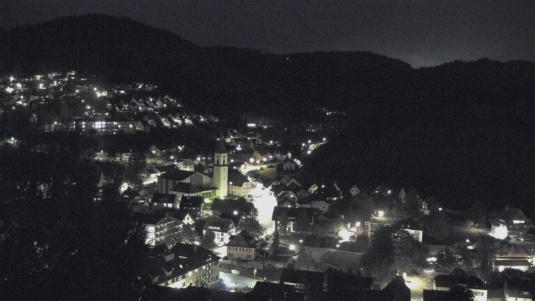 Dieses Bild zeigt eine Webcam-Aufnahme von Ottenhöfen, aufgenommen am Freitag, den 09.10.2026 um 19:40 Uhr