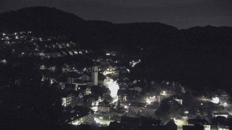 Dieses Bild zeigt eine Webcam-Aufnahme von Ottenhöfen, aufgenommen am Donnerstag, den 27.08.2026 um 04:30 Uhr