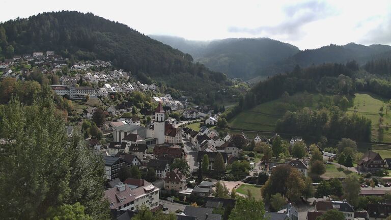 Dieses Bild zeigt eine Webcam-Aufnahme von Ottenhöfen, aufgenommen am Freitag, den 02.10.2026 um 13:40 Uhr