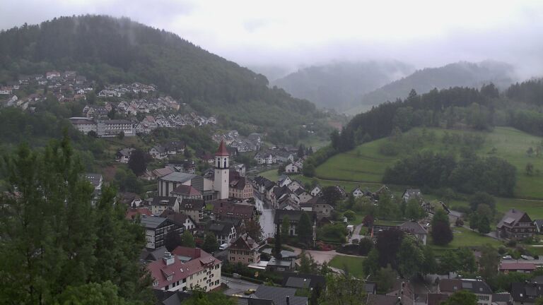 Dieses Bild zeigt eine Webcam-Aufnahme von Ottenhöfen, aufgenommen am Montag, den 11.05.2026 um 19:30 Uhr