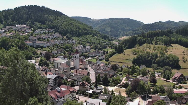 Dieses Bild zeigt eine Webcam-Aufnahme von Ottenhöfen, aufgenommen am Freitag, den 10.07.2026 um 12:40 Uhr