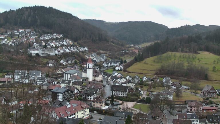 Dieses Bild zeigt eine Webcam-Aufnahme von Ottenhöfen, aufgenommen am Dienstag, den 10.02.2026 um 08:10 Uhr