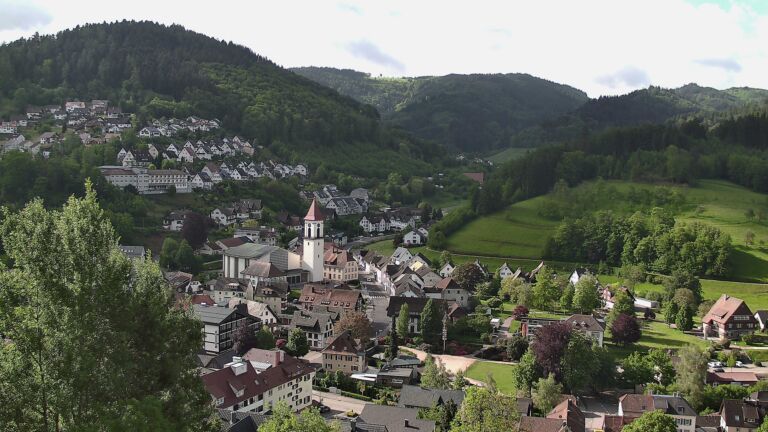 Dieses Bild zeigt eine Webcam-Aufnahme von Ottenhöfen, aufgenommen am Dienstag, den 12.05.2026 um 09:10 Uhr