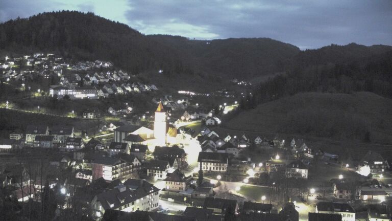 Dieses Bild zeigt eine Webcam-Aufnahme von Ottenhöfen, aufgenommen am Dienstag, den 17.03.2026 um 19:10 Uhr