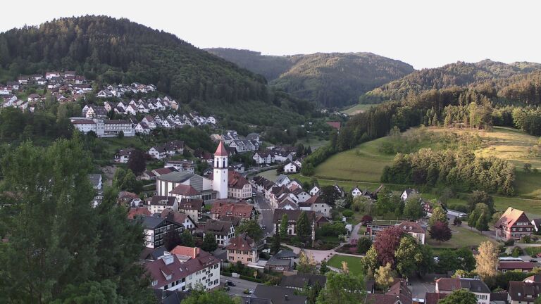 Dieses Bild zeigt eine Webcam-Aufnahme von Ottenhöfen, aufgenommen am Donnerstag, den 28.05.2026 um 06:30 Uhr