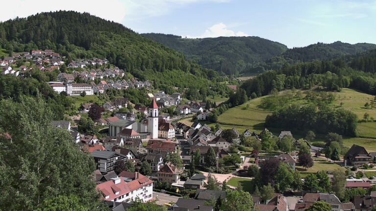 Dieses Bild zeigt eine Webcam-Aufnahme von Ottenhöfen, aufgenommen am Samstag, den 30.05.2026 um 16:50 Uhr