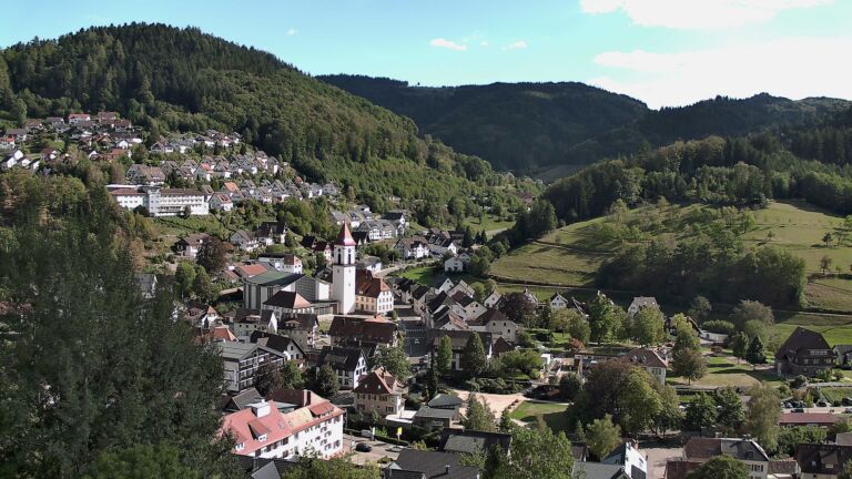 Dieses Bild zeigt eine Webcam-Aufnahme von Ottenhöfen, aufgenommen am Donnerstag, den 10.09.2026 um 16:20 Uhr