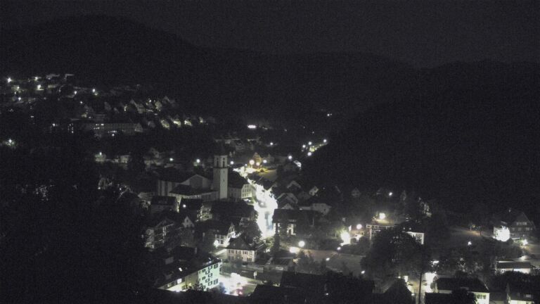 Dieses Bild zeigt eine Webcam-Aufnahme von Ottenhöfen, aufgenommen am Sonntag, den 19.07.2026 um 04:30 Uhr
