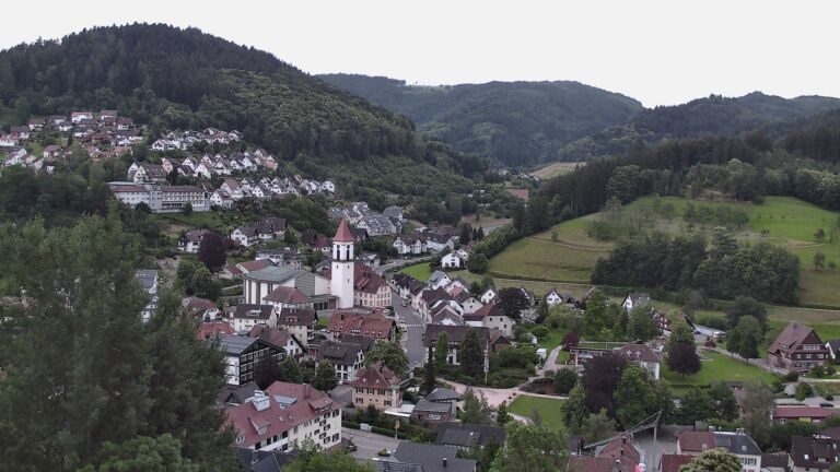 Dieses Bild zeigt eine Webcam-Aufnahme von Ottenhöfen, aufgenommen am Dienstag, den 16.06.2026 um 05:30 Uhr