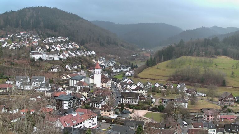 Dieses Bild zeigt eine Webcam-Aufnahme von Ottenhöfen, aufgenommen am Freitag, den 06.02.2026 um 16:40 Uhr