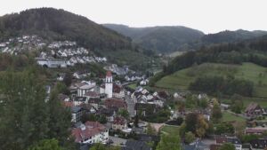 Dieses Bild zeigt eine Webcam-Aufnahme von Ottenhöfen, aufgenommen am Freitag, den 16.10.2026 um 08:20 Uhr