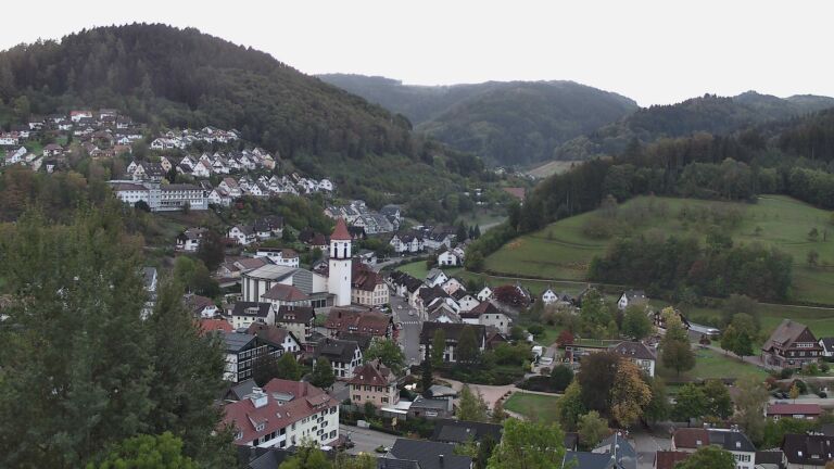 Dieses Bild zeigt eine Webcam-Aufnahme von Ottenhöfen, aufgenommen am Freitag, den 16.10.2026 um 08:20 Uhr