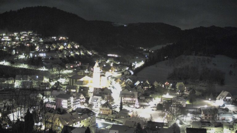 Dieses Bild zeigt eine Webcam-Aufnahme von Ottenhöfen, aufgenommen am Sonntag, den 04.01.2026 um 20:00 Uhr