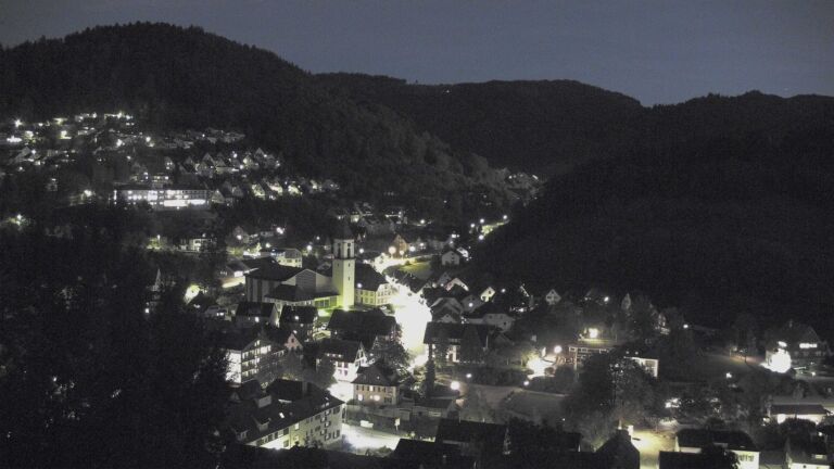 Dieses Bild zeigt eine Webcam-Aufnahme von Ottenhöfen, aufgenommen am Mittwoch, den 14.10.2026 um 19:30 Uhr
