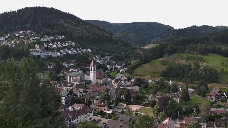 Dieses Bild zeigt eine Webcam-Aufnahme von Ottenhöfen, aufgenommen am Sonntag, den 28.06.2026 um 09:10 Uhr