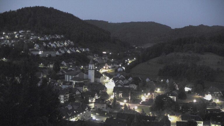 Dieses Bild zeigt eine Webcam-Aufnahme von Ottenhöfen, aufgenommen am Mittwoch, den 27.05.2026 um 04:30 Uhr