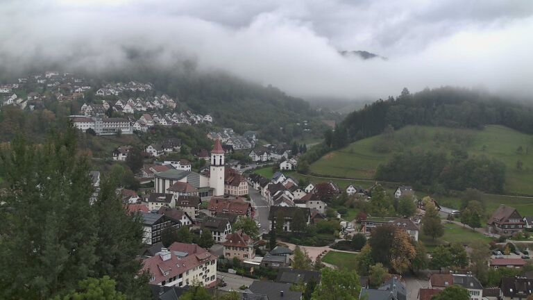 Dieses Bild zeigt eine Webcam-Aufnahme von Ottenhöfen, aufgenommen am Montag, den 19.10.2026 um 10:50 Uhr