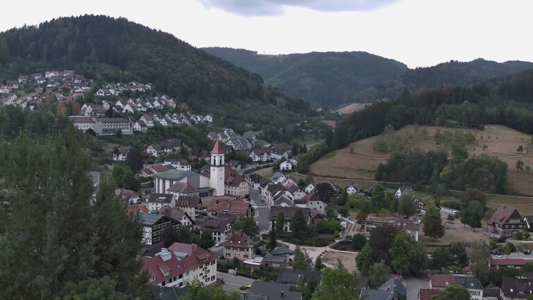 Dieses Bild zeigt eine Webcam-Aufnahme von Ottenhöfen, aufgenommen am Montag, den 17.08.2026 um 20:30 Uhr