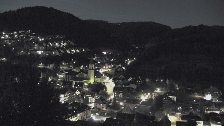 Dieses Bild zeigt eine Webcam-Aufnahme von Ottenhöfen, aufgenommen am Samstag, den 26.09.2026 um 20:30 Uhr