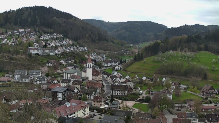 Dieses Bild zeigt eine Webcam-Aufnahme von Ottenhöfen, aufgenommen am Freitag, den 10.04.2026 um 14:50 Uhr