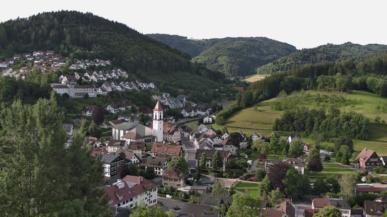 Dieses Bild zeigt eine Webcam-Aufnahme von Ottenhöfen, aufgenommen am Samstag, den 06.06.2026 um 07:30 Uhr