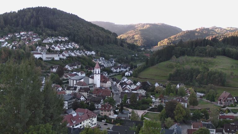 Dieses Bild zeigt eine Webcam-Aufnahme von Ottenhöfen, aufgenommen am Mittwoch, den 23.09.2026 um 08:10 Uhr