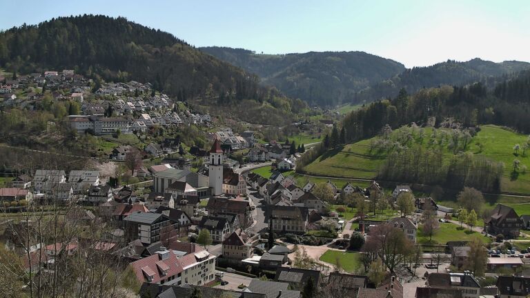 Dieses Bild zeigt eine Webcam-Aufnahme von Ottenhöfen, aufgenommen am Samstag, den 11.04.2026 um 14:10 Uhr