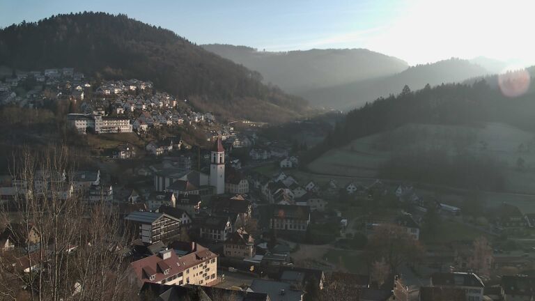 Dieses Bild zeigt eine Webcam-Aufnahme von Ottenhöfen, aufgenommen am Freitag, den 26.12.2025 um 15:00 Uhr