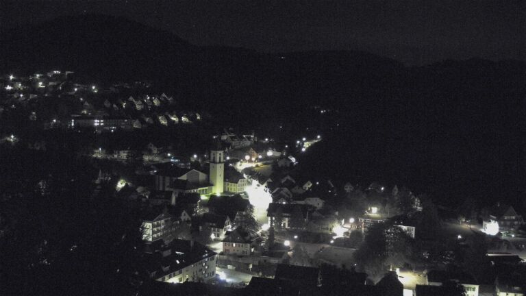 Dieses Bild zeigt eine Webcam-Aufnahme von Ottenhöfen, aufgenommen am Dienstag, den 13.10.2026 um 05:30 Uhr