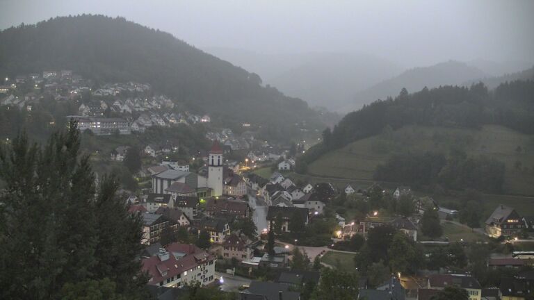 Dieses Bild zeigt eine Webcam-Aufnahme von Ottenhöfen, aufgenommen am Sonntag, den 13.09.2026 um 20:00 Uhr
