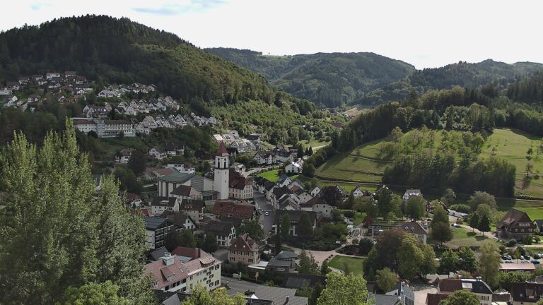 Dieses Bild zeigt eine Webcam-Aufnahme von Ottenhöfen, aufgenommen am Donnerstag, den 17.09.2026 um 14:10 Uhr
