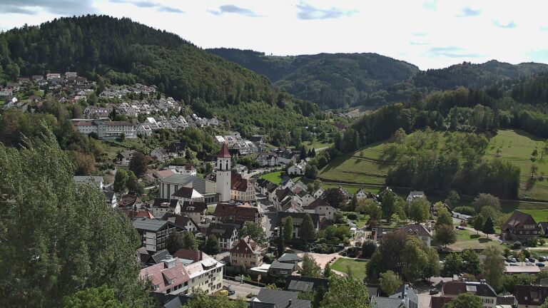 Dieses Bild zeigt eine Webcam-Aufnahme von Ottenhöfen, aufgenommen am Donnerstag, den 17.09.2026 um 14:20 Uhr