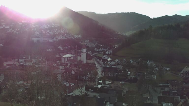 Dieses Bild zeigt eine Webcam-Aufnahme von Ottenhöfen, aufgenommen am Donnerstag, den 18.12.2025 um 09:50 Uhr