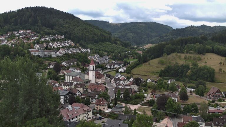 Dieses Bild zeigt eine Webcam-Aufnahme von Ottenhöfen, aufgenommen am Freitag, den 17.07.2026 um 14:40 Uhr